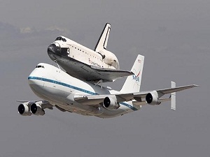 Dev Uzay Mekiği Uçakla Böyle Taşındı!