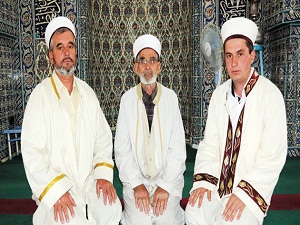 Aynı camide, aynı aile dört nesildir imamlık yapıyor