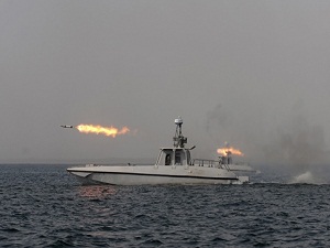 İran'dan Hürmüz'de Gövde Gösterisi