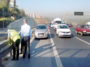 Otobanda yaya trafik polisi!