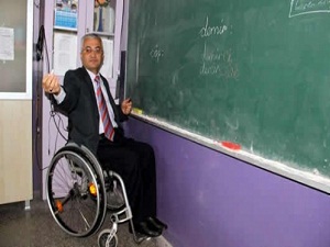 Engelli öğretmenler atama bekliyor