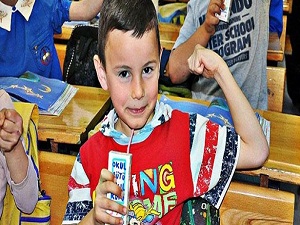 Okul sütü dağıtımı 'üç gün'e inecek!