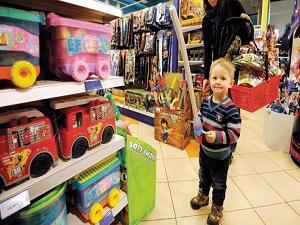 Çocukların istediği değil, yaşına uygun olan oyuncağı alın
