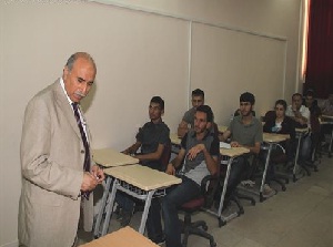 Dicle Üniversitesi'nde Kürtçe seçmeli ders başladı
