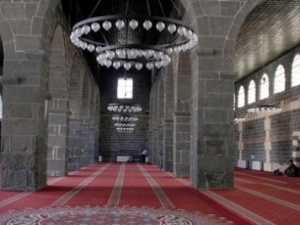 4 bine yakın camiyi ihya ettik