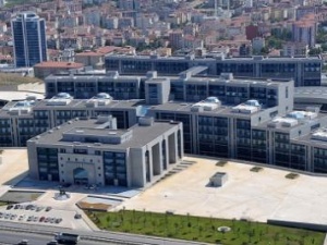 Dünyanın en büyük adliyesi gün sayıyor