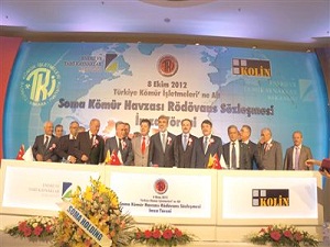 Soma'ya kurulacak 450 megawattlık yeni termik santralin imzaları atıldı