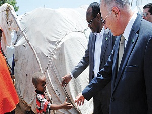İhsanoğlu’ndan Somali’ye destek ziyareti