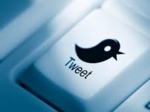 Sağlık Bakanlığı soruları Twitter'dan yanıtlıyor