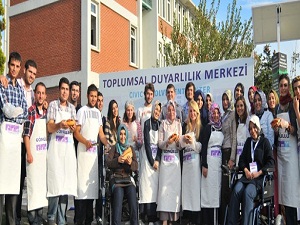 Fatihli öğrenciler engelli arkadaşları için çalıştı