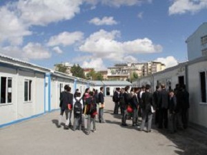 Yakılan Konteyner Sınıfların Yerine Yenileri Getirildi