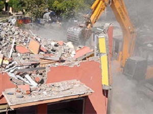 İzmirde Kaçak Binalara Ceza Yağdı