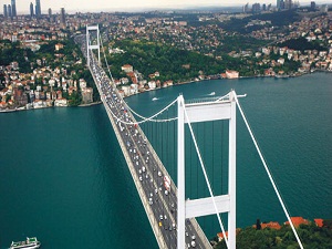 Bayramda otoyollar ve toplu taşıma ücretsiz