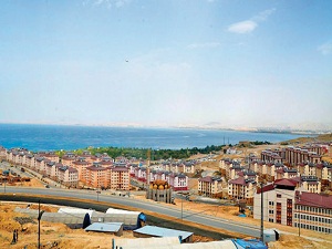 300 günde 15 bin konut yaptı yıkılan Van’ı yeniden kurdu