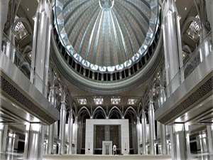 Hindistan ilk 'cam cami'sine kavuştu