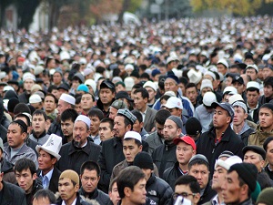 Bişkek'te cemaat meydanlara sığmadı