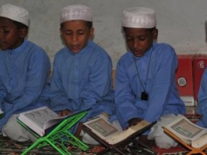 Arakanlı yetimler emin ellerde