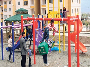 Bayramı yeni evinde karşılayan depremzedeler çifte sevinç yaşıyor