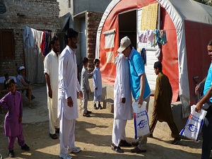 Gönüllüler, Pakistan’da 60 bin aileye kurban eti dağıttı