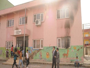 PKK bu defa molotofla anaokulu yaktı
