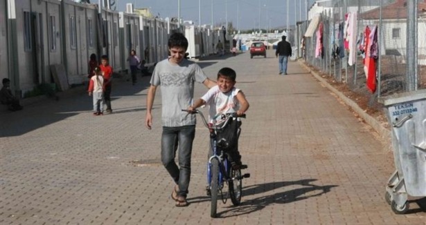 Sınırdan mülteci akını yaşanıyor