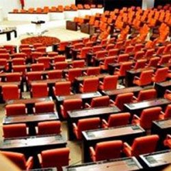 Kur'an'a el basarak yemin edilsin