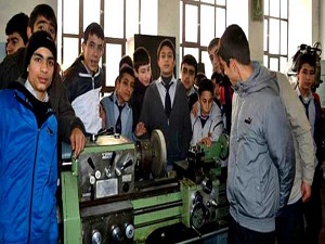 MEB, 'her yaşta iş' için sistem oluşturacak