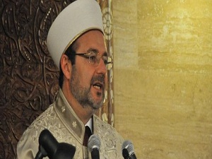 Mehmet Görmez Kırgızistan'da türbe açtı