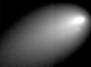 Kuyrukluyıldızdan parçalar kopuyor