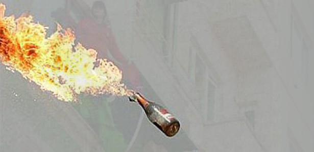 PKK'lılar bu kez de Kur'an Kursu yaktı