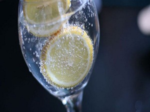 İftarda gazlı ve şekerli içeceklerden uzak durun'