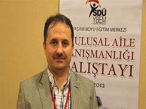 Aile bütünlüğü için en büyük sorun: Televizyon, internet ve sosyal çevre