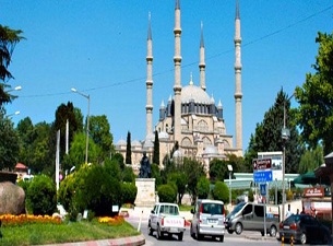Selimiye Camisi'ne yeni meydan