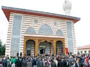 Havalimanı’na 2 bin kişilik cami