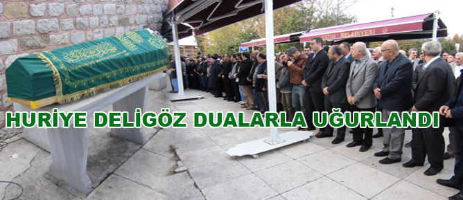 Huriye Deligöz dualarla uğurlandı