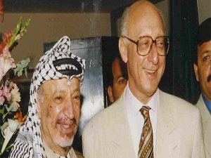 İsrail'i yönetenler aptal ve ahmak