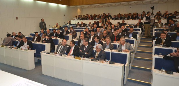 İzmir Büyükşehir Belediyesi'nin bütçesi belli oldu