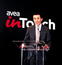 Avea 1 TL'ye akıllı telefon tasarladı