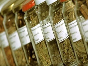 Eczacılardan 'bitkisel ürün' uyarısı