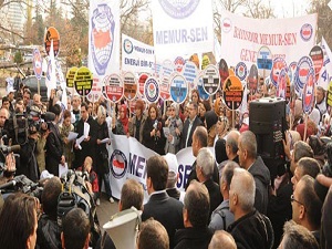Memur-Sen'den başörtü yasağına karşı eylem