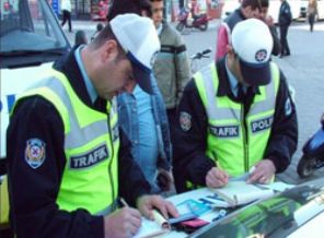 En çok ceza kesen polise ödül