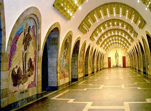 Bakü metrosu günde 520 bin yolcu taşıyor