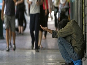 Bediüzzaman: Bu medeniyet insanı çok fakir ediyor