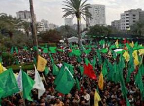 Halid Meşal, ilk olarak toprağı öptü