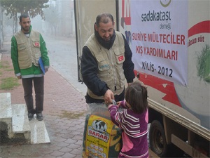 Sadaka Taşı'nın yardımları Suriye'ye ulaştı