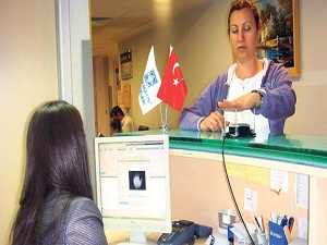 Avuç içi okuma cihazında tekel vurgunu