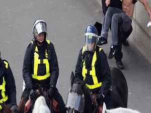 İngiltere'den Müslüman gençlerle ilgili rapor