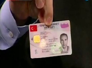 Yeni kimlikle ATM'den para bile çekilecek