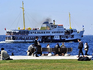 Kış güneşi hazır giyimcileri yaktı !