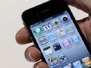 Akıllı telefon hırsızını ele veriyor